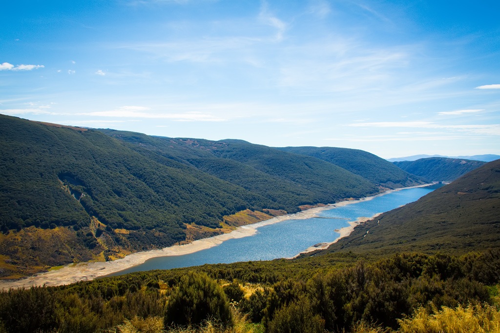 Cobb Valley and reservoir